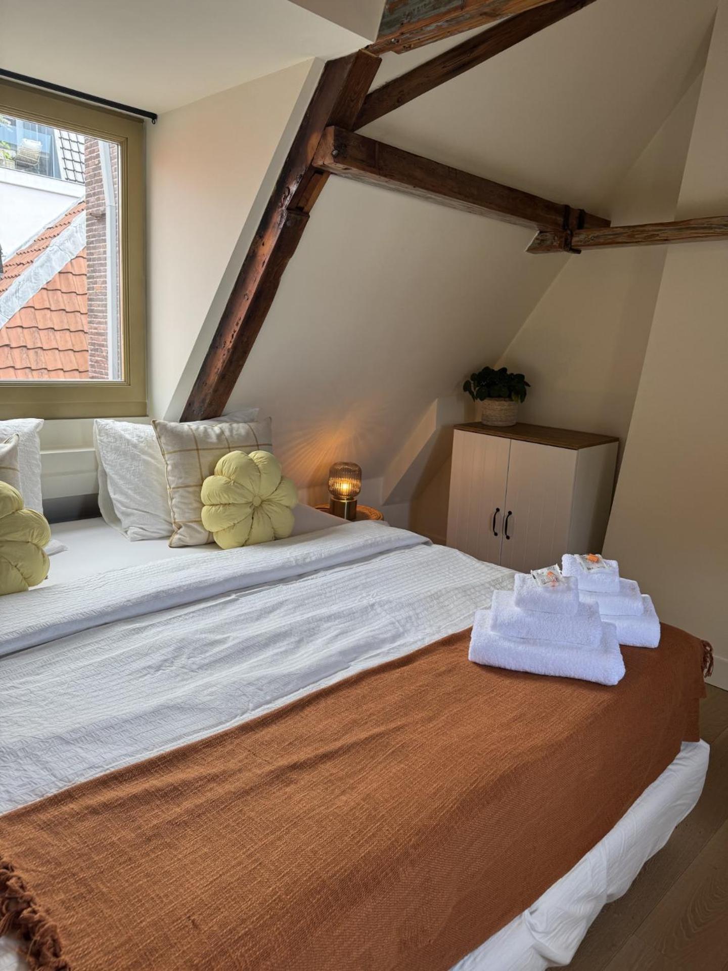 The Hazel House Bed & Breakfast ฮาร์เลม ภายนอก รูปภาพ